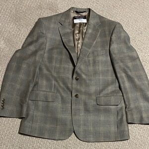 Jos. A. Bank Tan & Gray Checkered sports coat men’s size 42 short